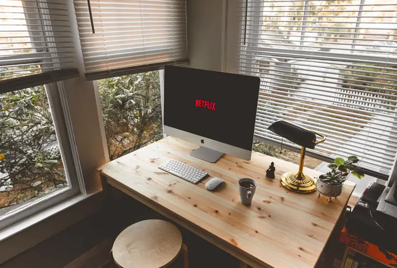 black-screen-netflix-computer