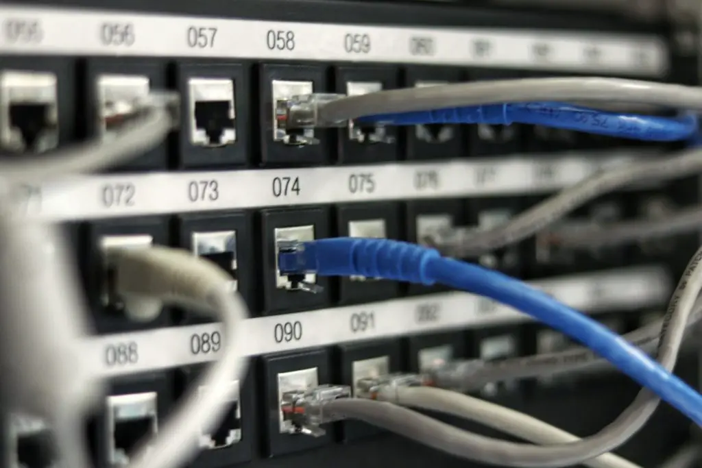 server cable switch
