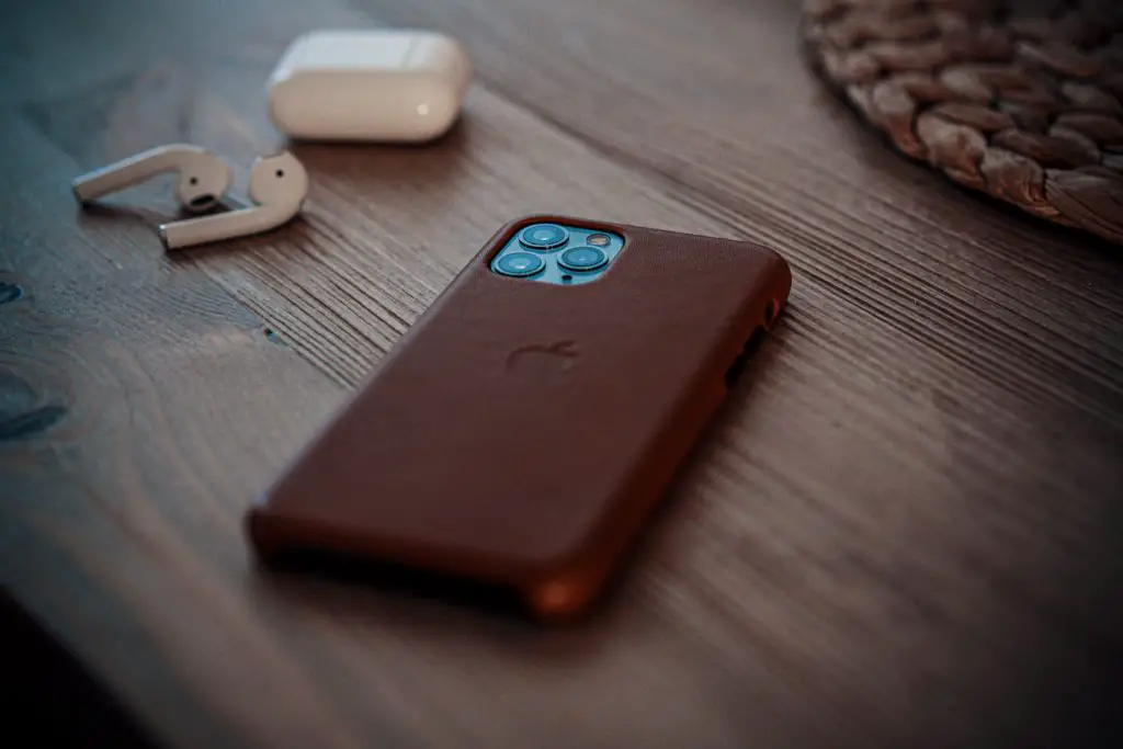 iphone avec une coque de protection