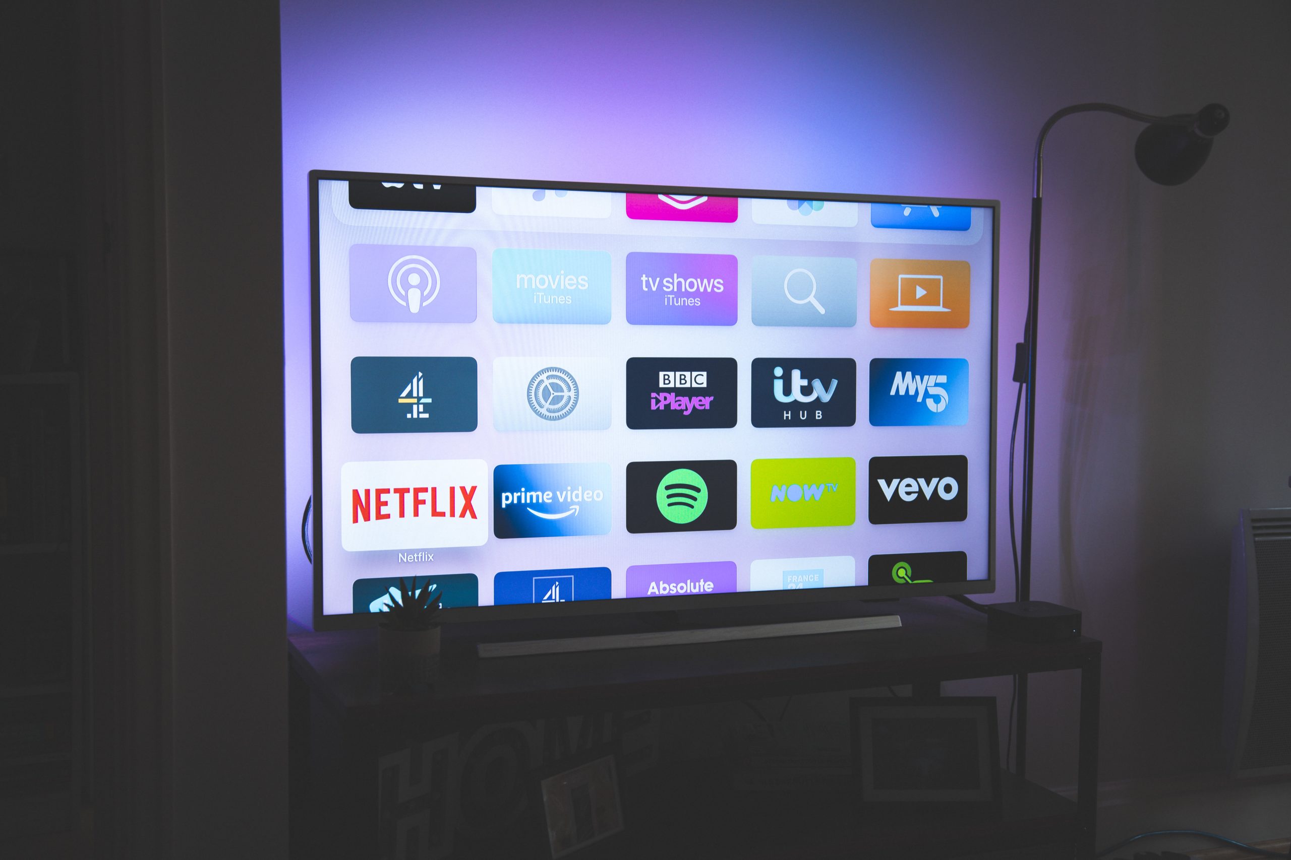 QLED vs LED vs OLED : quelle est la différence ?