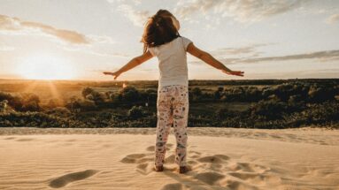 girl-look-sky-chlidren-unsplash