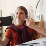 jeune-fille-smartphone