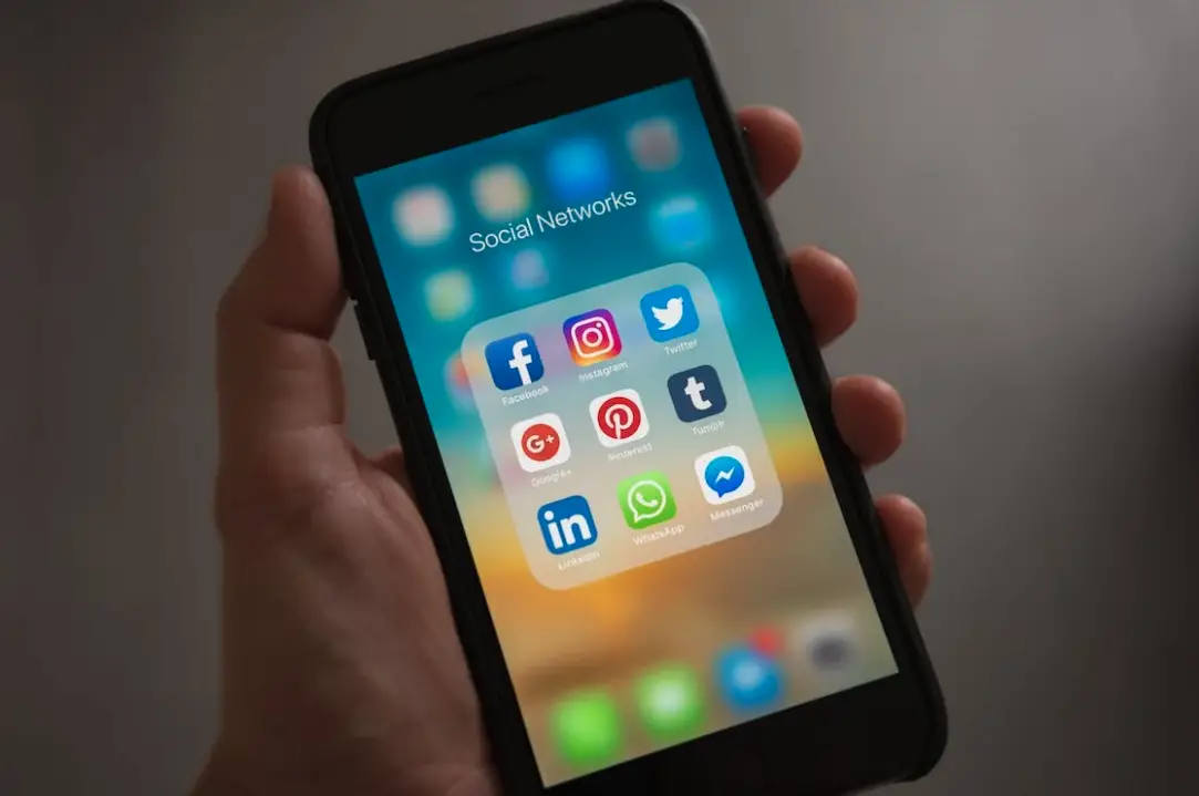 Réseaux sociaux : Faut-il supprimer vos anciennes publications ?